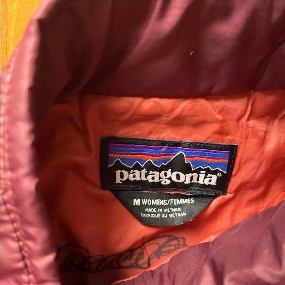 Patagonia Women's Burgundy Puffer Jacket medium - Picture 4 of 8